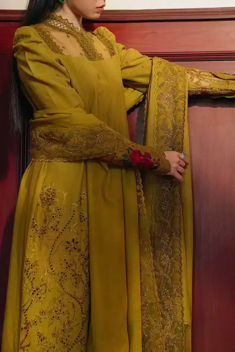 Saira Rizwan | Winter 23 | INAYA SR-03 by Saira Rizwan - Designer Dress - Type: Luxury - Available at Sana Yasir - 100% Original