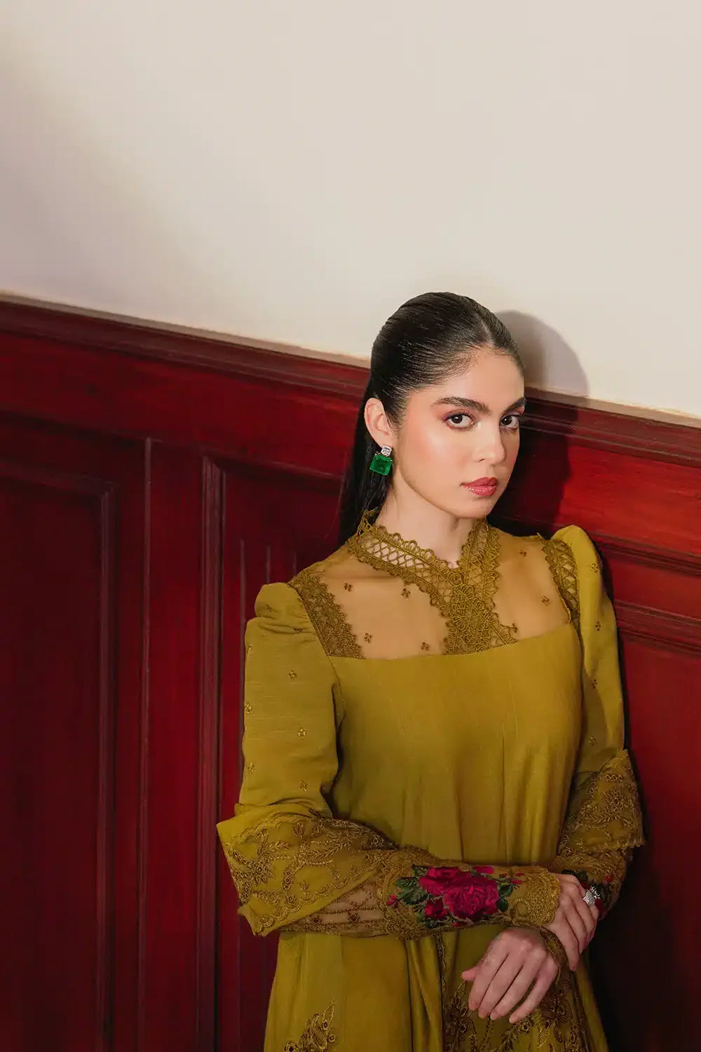 Saira Rizwan | Winter 23 | INAYA SR-03 by Saira Rizwan - Designer Dress - Type: Luxury - Available at Sana Yasir - 100% Original