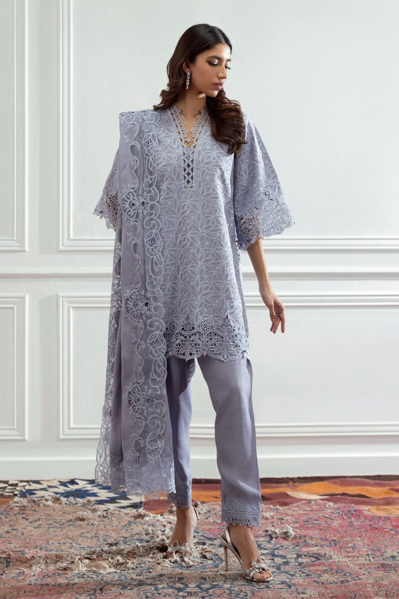 Sana Safinaz | Luxury Pret | FW23FOR126 by Sana Safinaz - Designer Dress - Type: Ladies Clothes - Available at Sana Yasir - 100% Original