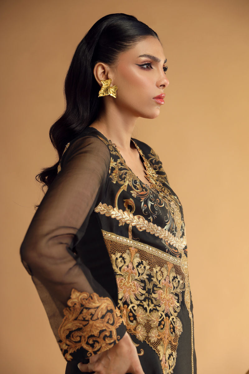Shamaeel Ansari | Divine Couture | DC-04 by Shamaeel Ansari - Designer Dress - Type: Ladies Clothes - Available at Sana Yasir - 100% Original