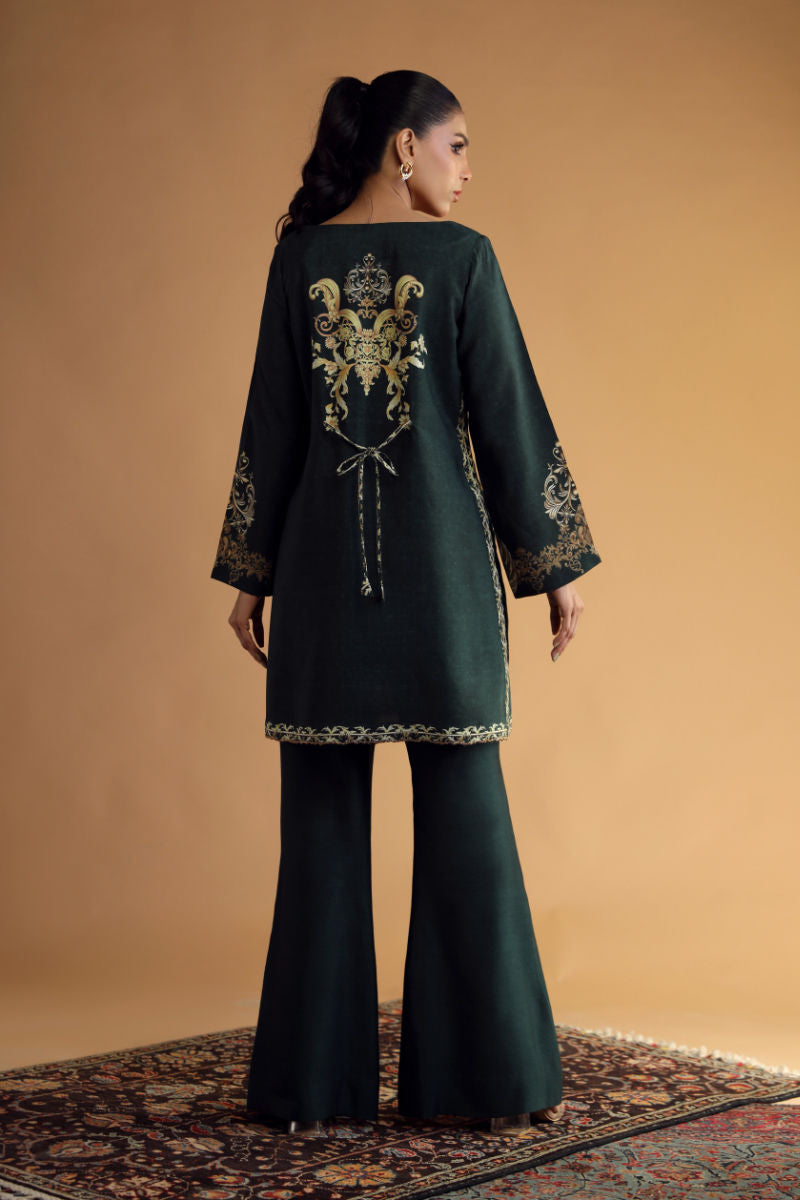 Shamaeel Ansari | Divine Couture | DC-07 by Shamaeel Ansari - Designer Dress - Type: Ladies Clothes - Available at Sana Yasir - 100% Original