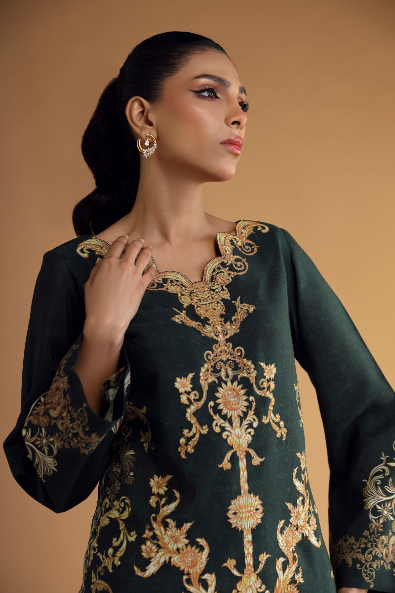 Shamaeel Ansari | Divine Couture | DC-07 by Shamaeel Ansari - Designer Dress - Type: Ladies Clothes - Available at Sana Yasir - 100% Original