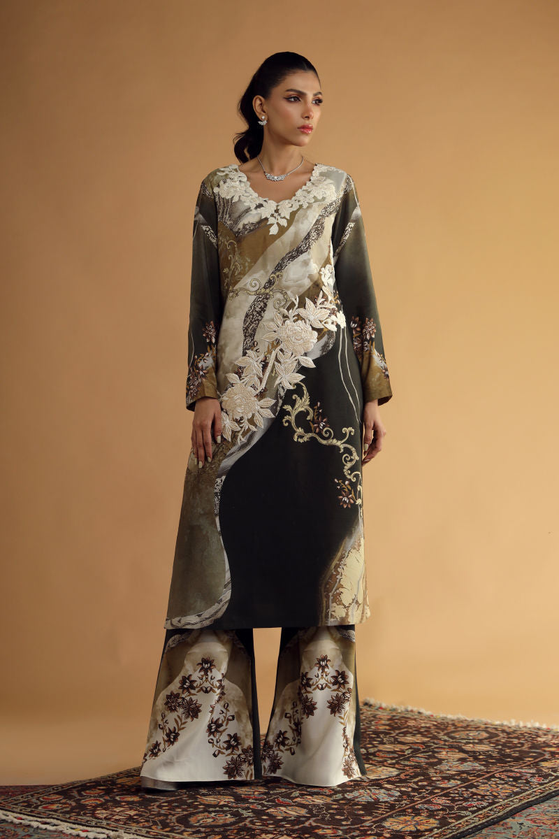 Shamaeel Ansari | Divine Couture | DC-08 by Shamaeel Ansari - Designer Dress - Type: Ladies Clothes - Available at Sana Yasir - 100% Original