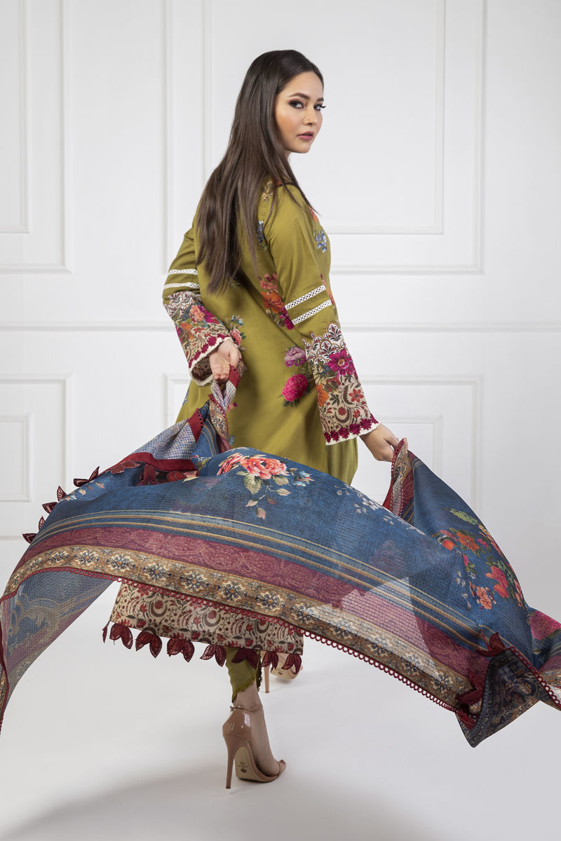 Shamaeel Ansari | Lawn 24 | LV116 by Shamaeel Ansari - Designer Dress - Type: Luxury - Available at Sana Yasir - 100% Original
