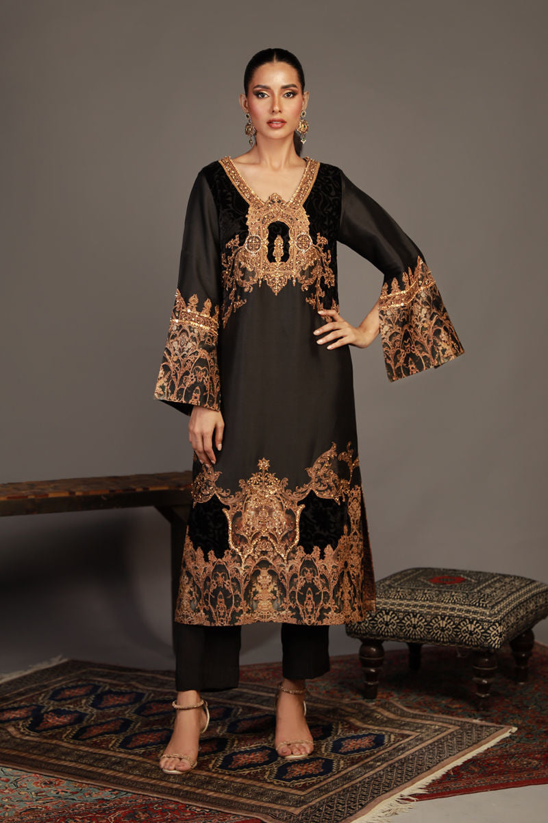 Shamaeel Ansari | Royal Vogue Formals | RV-03 by Shamaeel Ansari - Designer Dress - Type: Formal - Available at Sana Yasir - 100% Original
