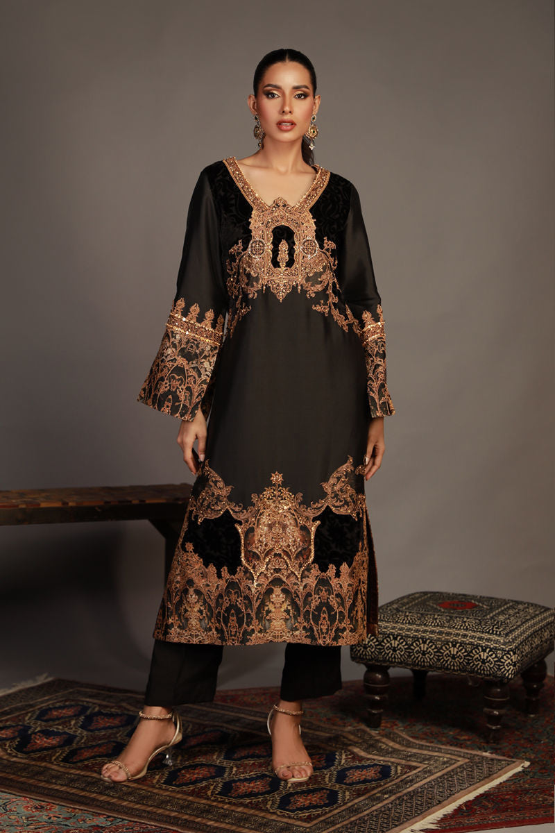 Shamaeel Ansari | Royal Vogue Formals | RV-03 by Shamaeel Ansari - Designer Dress - Type: Formal - Available at Sana Yasir - 100% Original