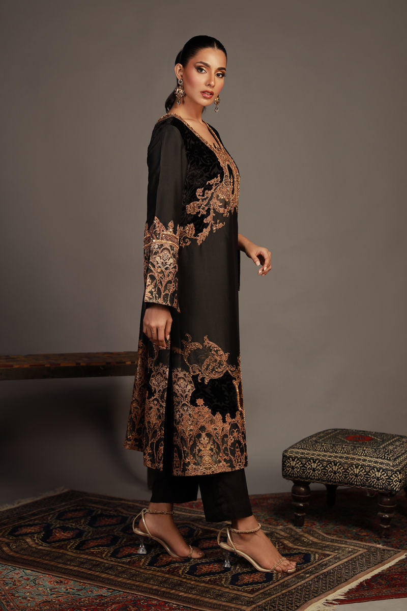 Shamaeel Ansari | Royal Vogue Formals | RV-03 by Shamaeel Ansari - Designer Dress - Type: Formal - Available at Sana Yasir - 100% Original