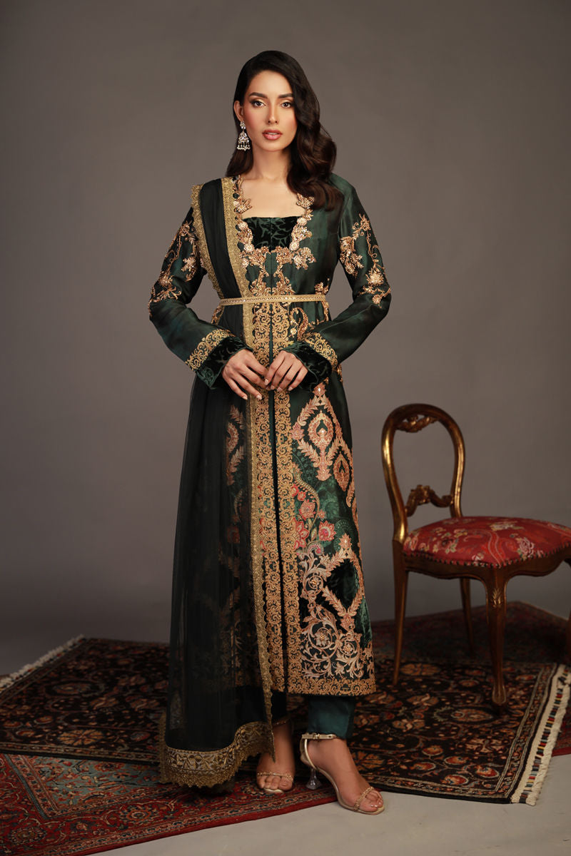 Shamaeel Ansari | Royal Vogue Formals | RV-09 by Shamaeel Ansari - Designer Dress - Type: Formal - Available at Sana Yasir - 100% Original
