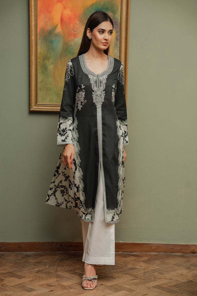 Shamaeel Ansari | Subtle Elegance vol 3 | LE-01 by Shamaeel Ansari - Designer Dress - Type: Luxury - Available at Sana Yasir - 100% Original