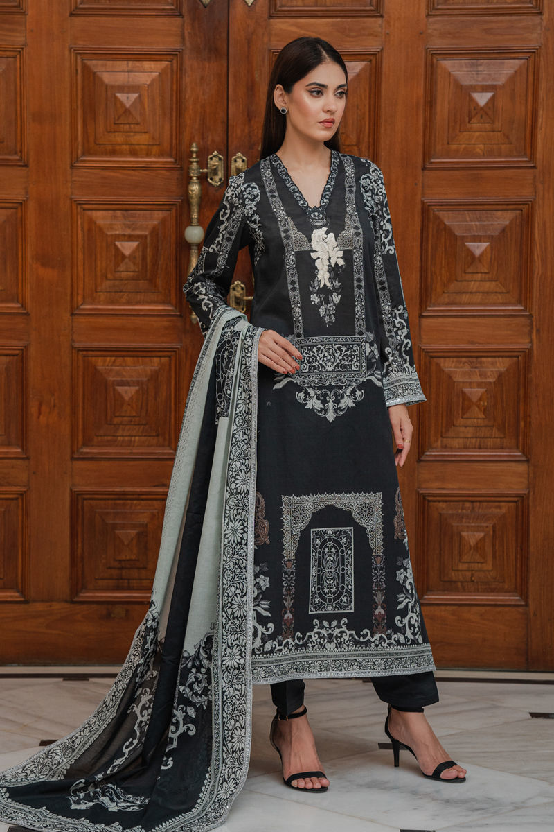 Shamaeel Ansari | Subtle Elegance vol 3 | LE-04 by Shamaeel Ansari - Designer Dress - Type: Luxury - Available at Sana Yasir - 100% Original