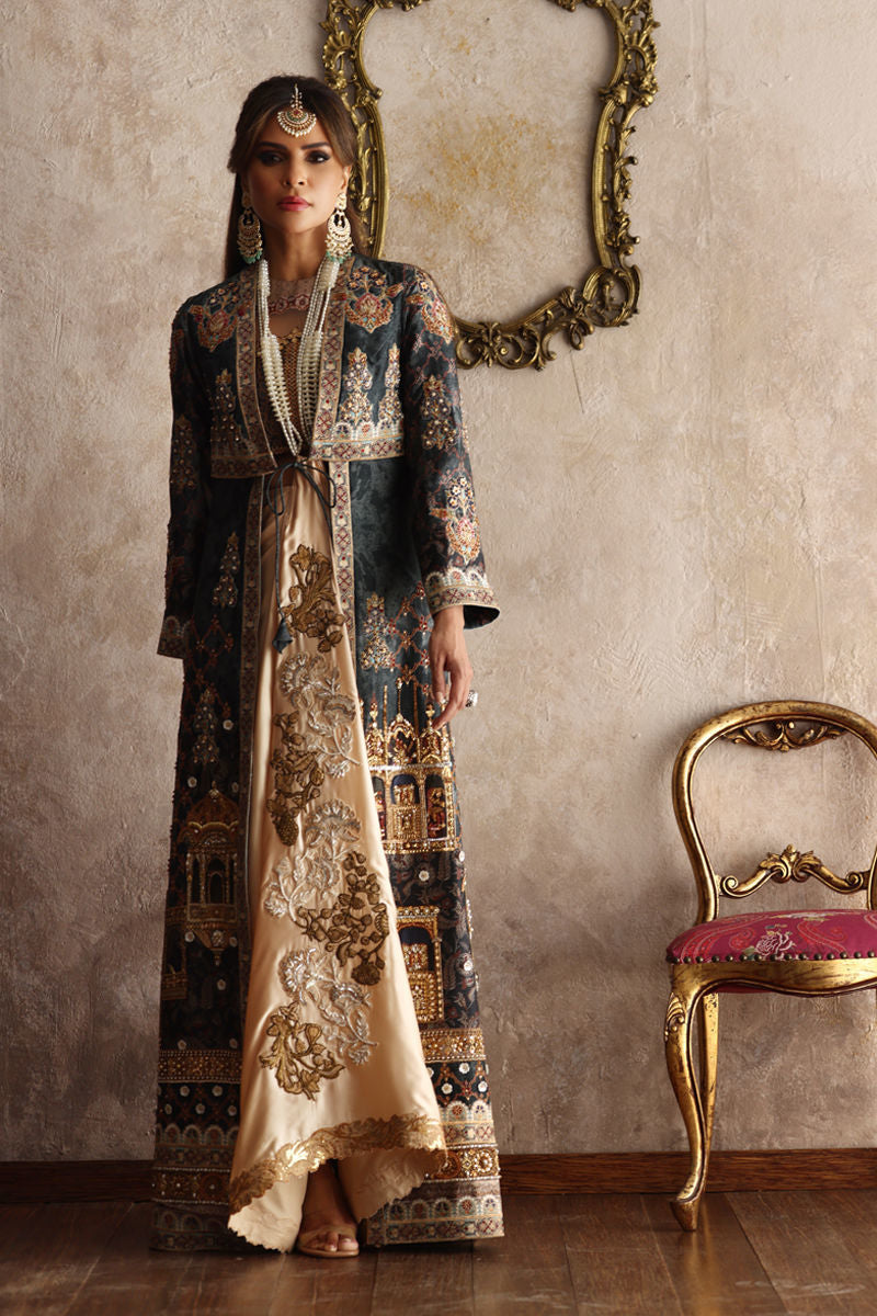 Shamaeel Ansari | Symposium of Queens | EQ-01 by Shamaeel Ansari - Designer Dress - Type: Bridal - Available at Sana Yasir - 100% Original