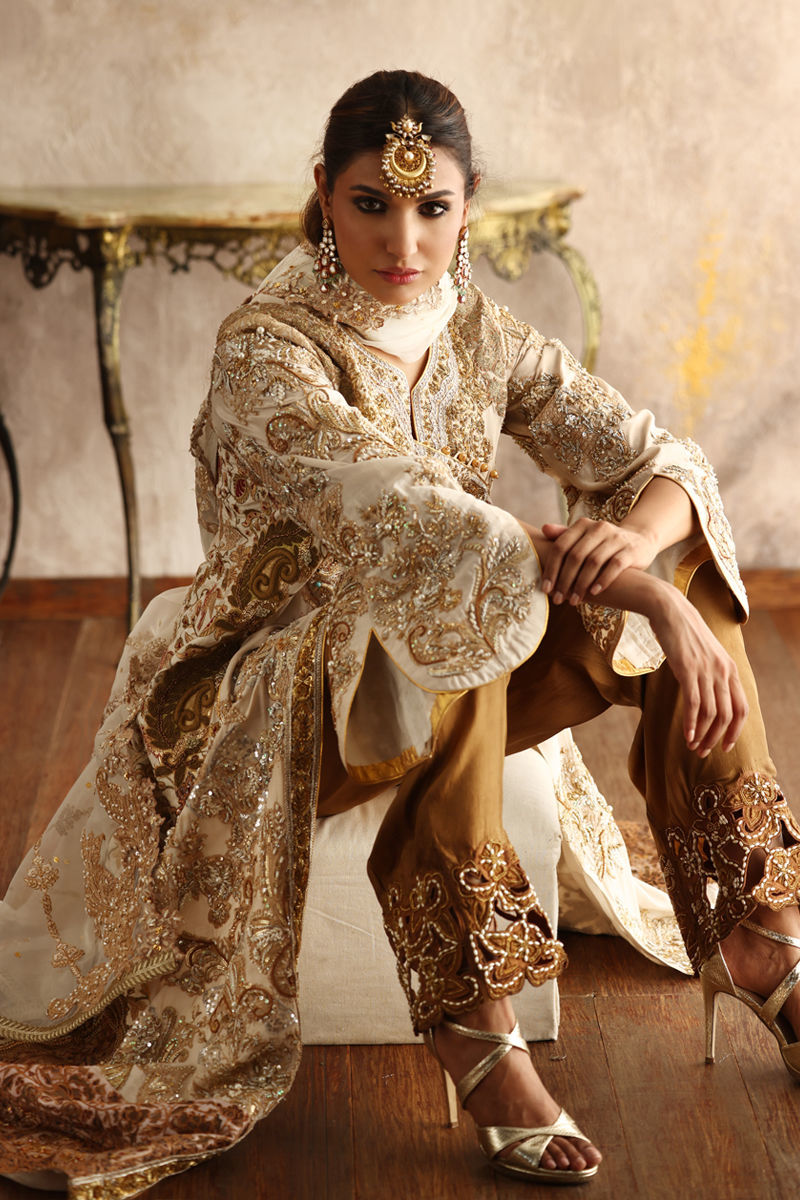 Shamaeel Ansari | Symposium of Queens | EQ-05 by Shamaeel Ansari - Designer Dress - Type: Bridal - Available at Sana Yasir - 100% Original