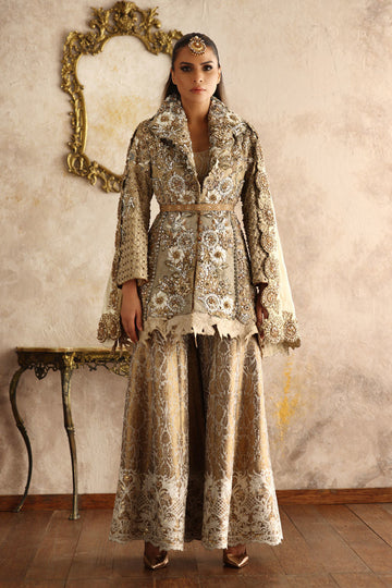 Shamaeel Ansari | Symposium of Queens | EQ-06 by Shamaeel Ansari - Designer Dress - Type: Bridal - Available at Sana Yasir - 100% Original