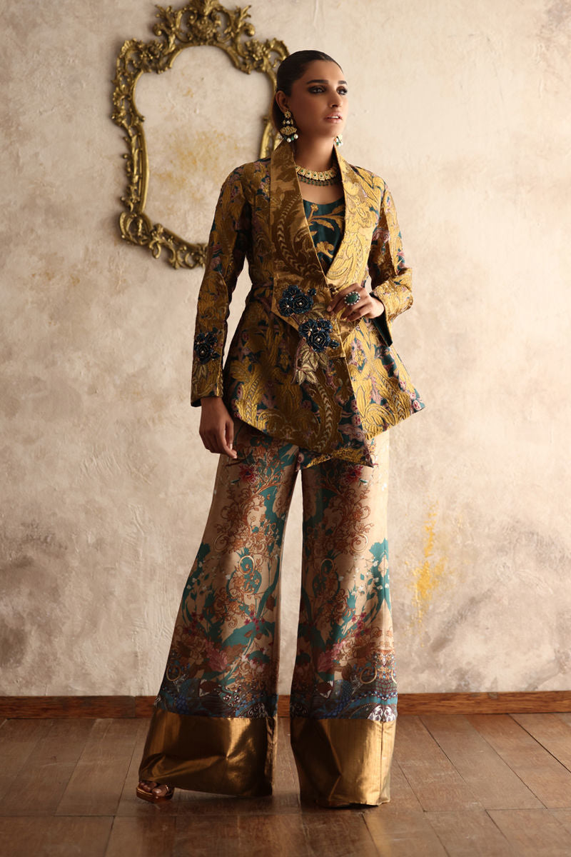 Shamaeel Ansari | Symposium of Queens | EQ-09 by Shamaeel Ansari - Designer Dress - Type: Bridal - Available at Sana Yasir - 100% Original