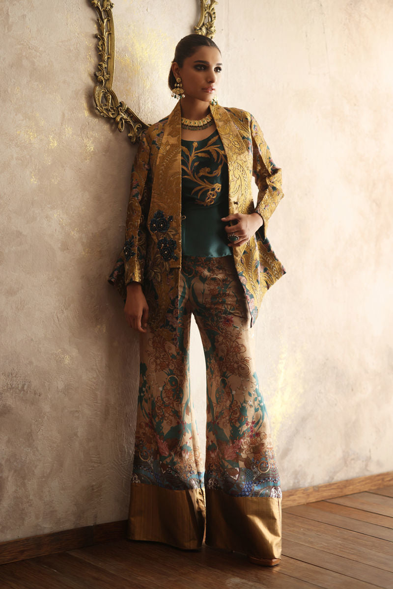 Shamaeel Ansari | Symposium of Queens | EQ-09 by Shamaeel Ansari - Designer Dress - Type: Bridal - Available at Sana Yasir - 100% Original