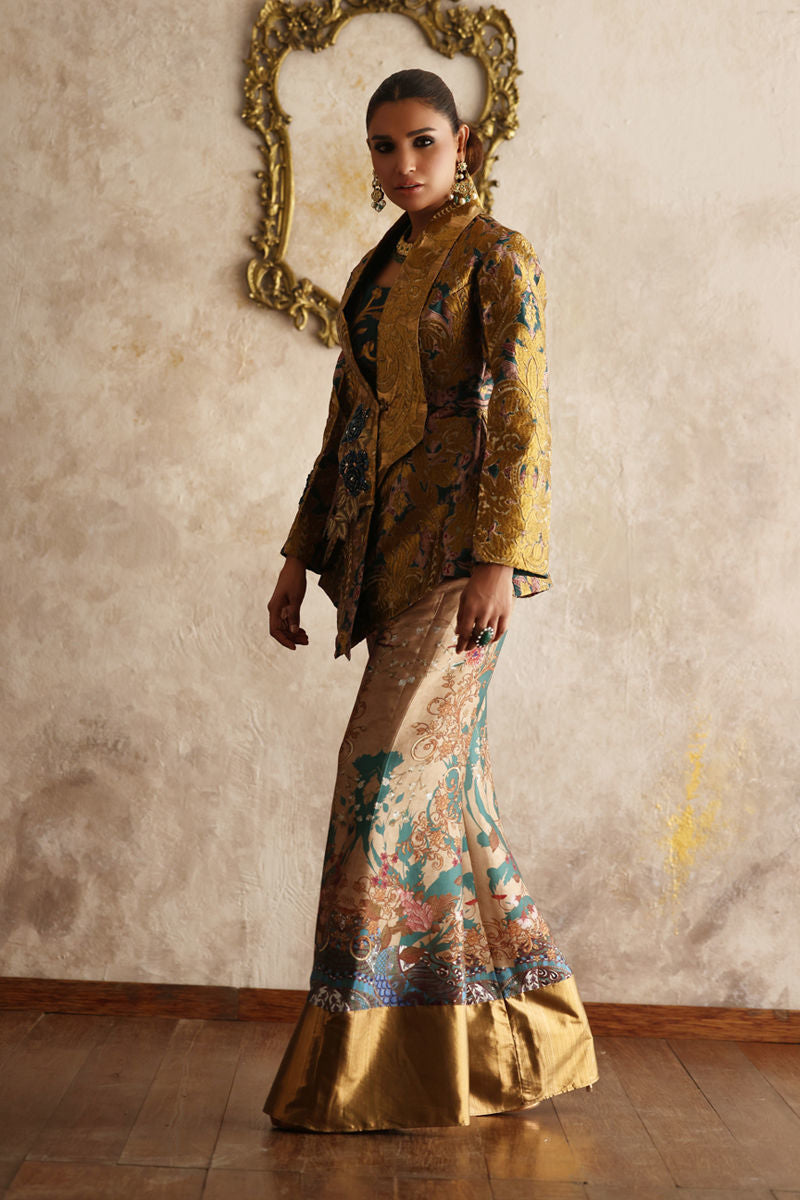 Shamaeel Ansari | Symposium of Queens | EQ-09 by Shamaeel Ansari - Designer Dress - Type: Bridal - Available at Sana Yasir - 100% Original