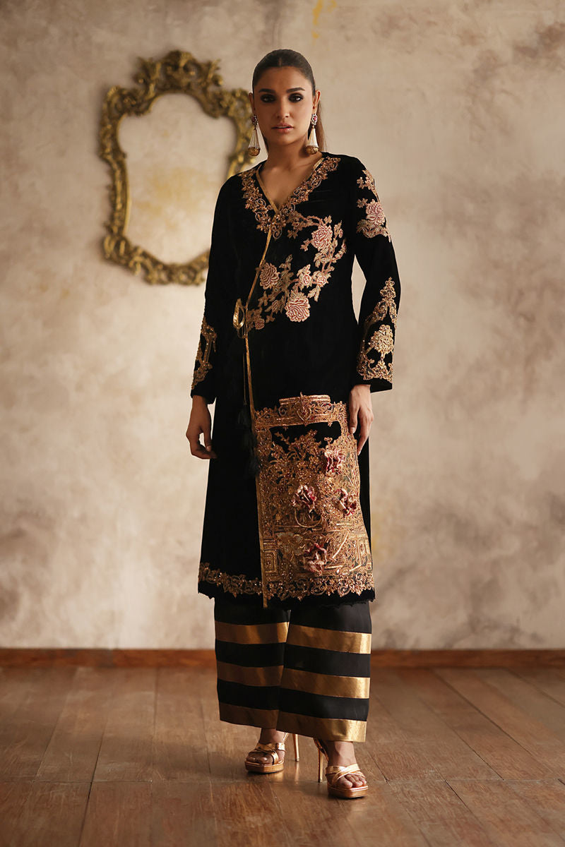 Shamaeel Ansari | Symposium of Queens | EQ-13 by Shamaeel Ansari - Designer Dress - Type: Bridal - Available at Sana Yasir - 100% Original