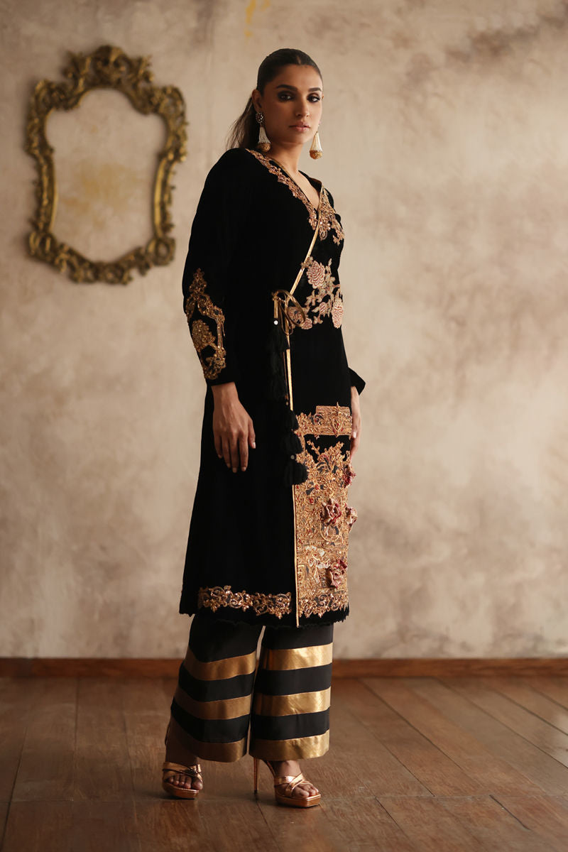 Shamaeel Ansari | Symposium of Queens | EQ-13 by Shamaeel Ansari - Designer Dress - Type: Bridal - Available at Sana Yasir - 100% Original