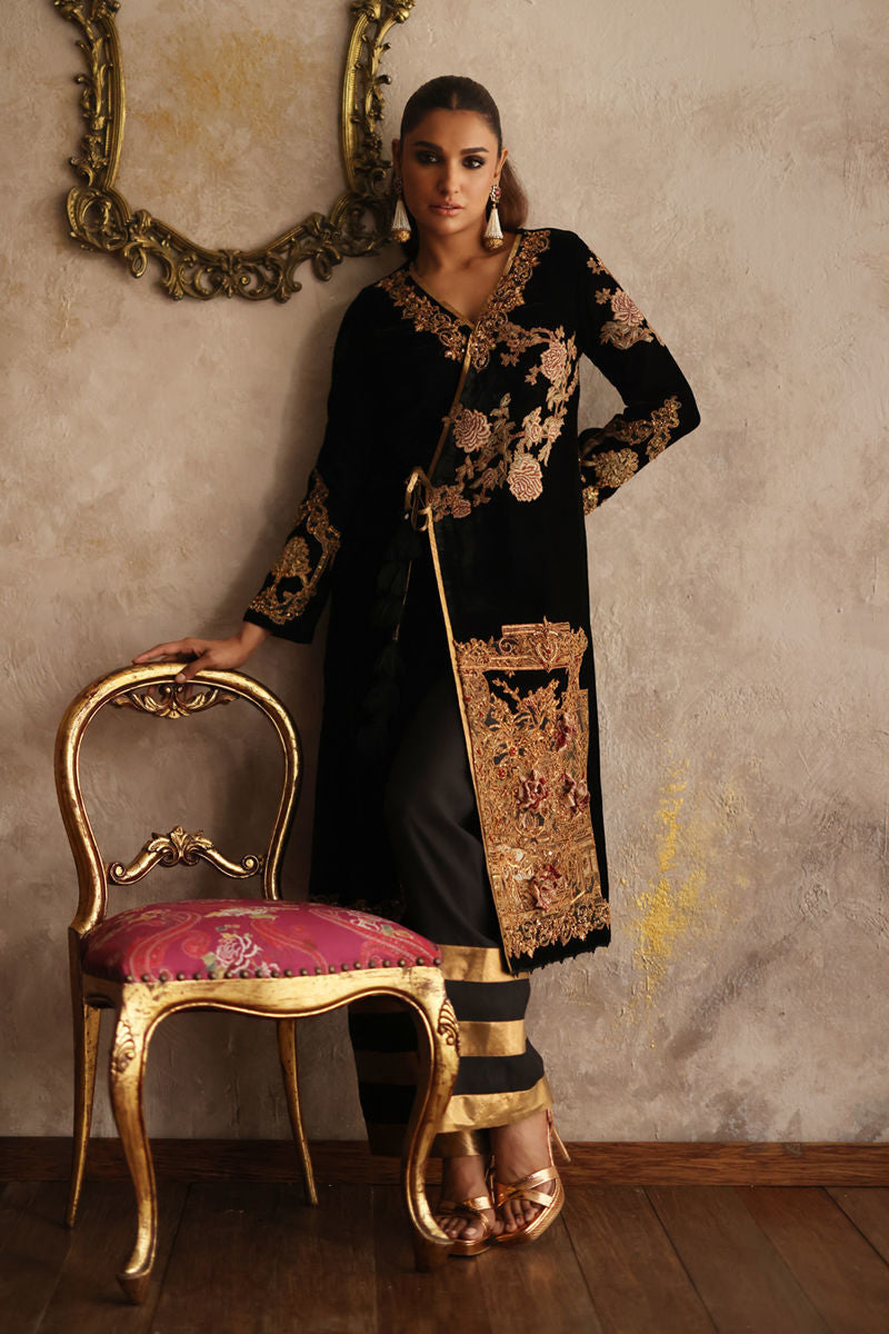 Shamaeel Ansari | Symposium of Queens | EQ-13 by Shamaeel Ansari - Designer Dress - Type: Bridal - Available at Sana Yasir - 100% Original