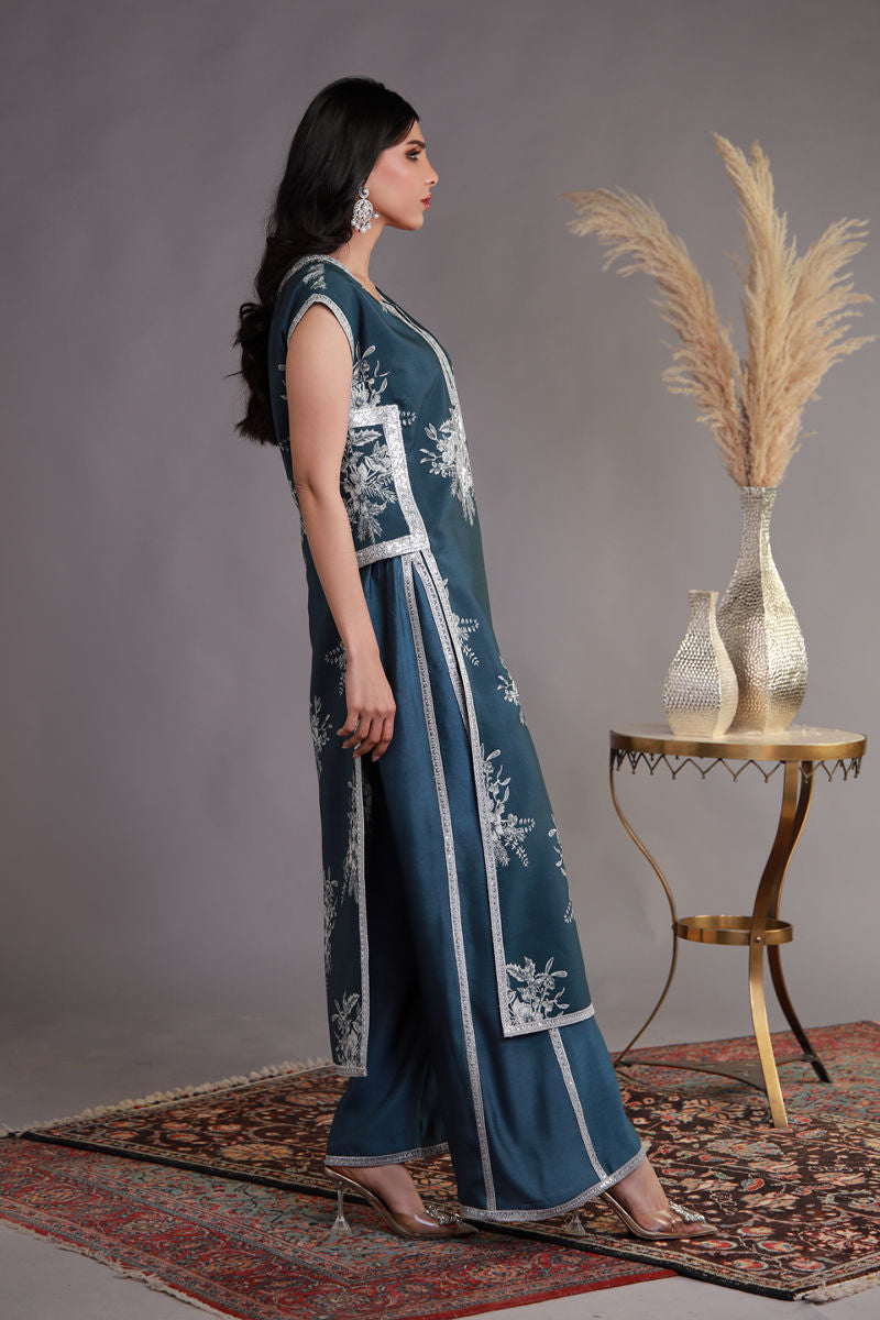 Shamaeel Ansari | Winter Festive 25 | WFE-05 by Shamaeel Ansari - Designer Dress - Type: Ladies Clothes - Available at Sana Yasir - 100% Original