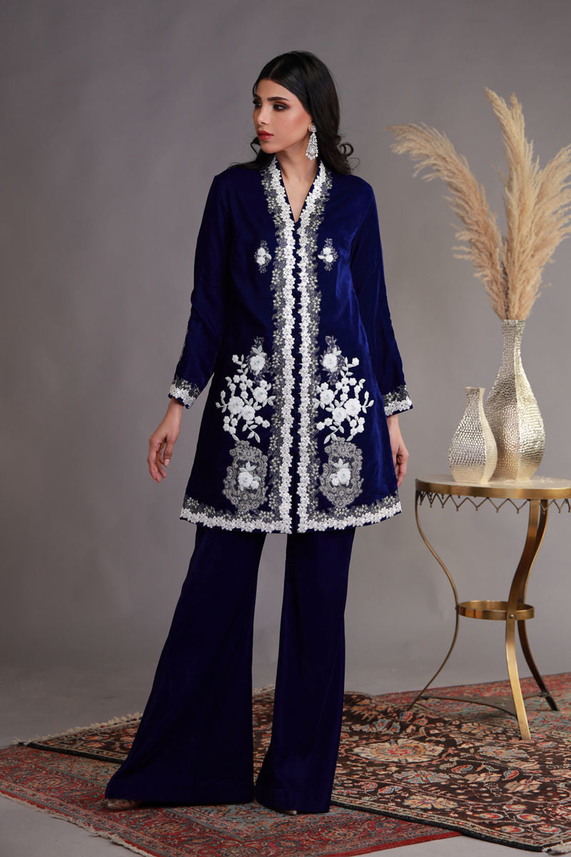 Shamaeel Ansari | Winter Festive 25 | WFE-09 by Shamaeel Ansari - Designer Dress - Type: Ladies Clothes - Available at Sana Yasir - 100% Original