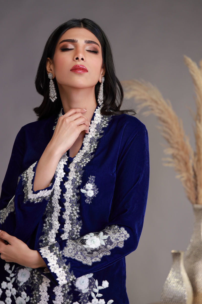 Shamaeel Ansari | Winter Festive 25 | WFE-09 by Shamaeel Ansari - Designer Dress - Type: Ladies Clothes - Available at Sana Yasir - 100% Original