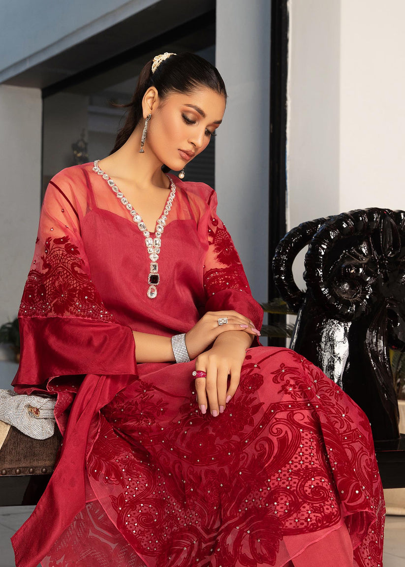 Shiza Hassan | Sublime Luxury Pret | Laira by Shiza Hassan - Designer Dress - Type: Formal - Available at Sana Yasir - 100% Original