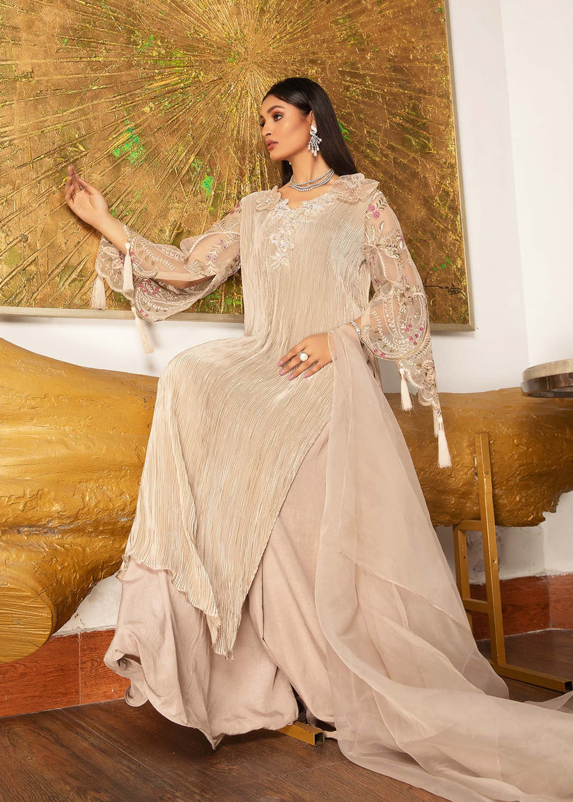Shiza Hassan | Sublime Luxury Pret | Valetta by Shiza Hassan - Designer Dress - Type: Formal - Available at Sana Yasir - 100% Original