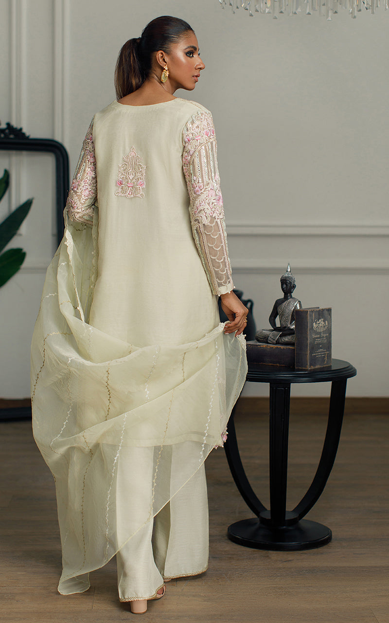 Threads and Motifs | Ready To Wear 2024 | TM 02 by Threads and Motifs - Designer Dress - Type: Luxury - Available at Sana Yasir - 100% Original