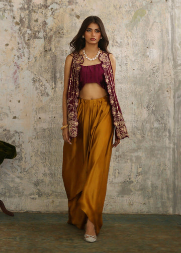 Umsha | Mehfil-e-Rang | Sunset Plum by Umsha - Designer Dress - Type: Ladies Clothes - Available at Sana Yasir - 100% Original