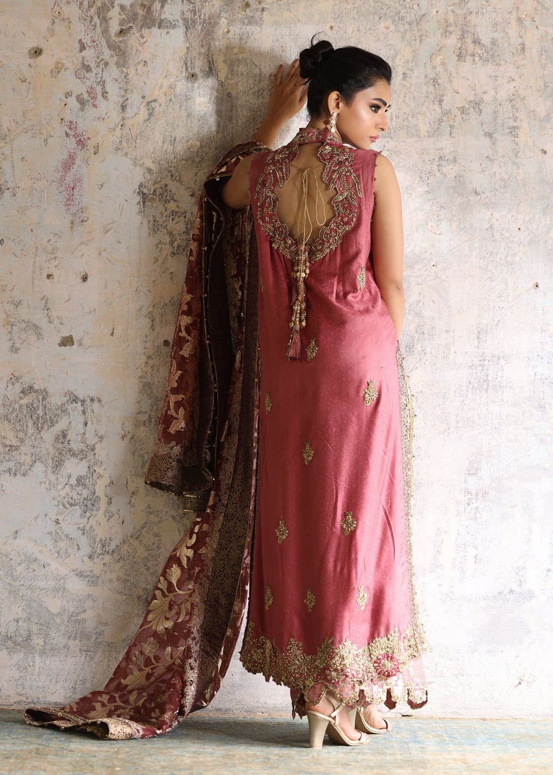 Umsha | Mehfil-e-Rang | Rose Allure by Umsha - Designer Dress - Type: Ladies Clothes - Available at Sana Yasir - 100% Original