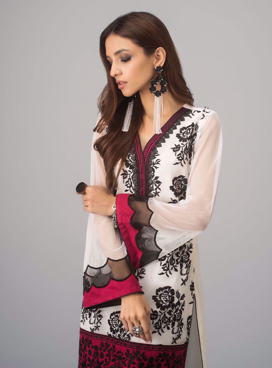 Zainab Chottani | Luxury Pret | BLACK ROSE by Zainab Chottani - Designer Dress - Type: Ladies Clothes - Available at Sana Yasir - 100% Original