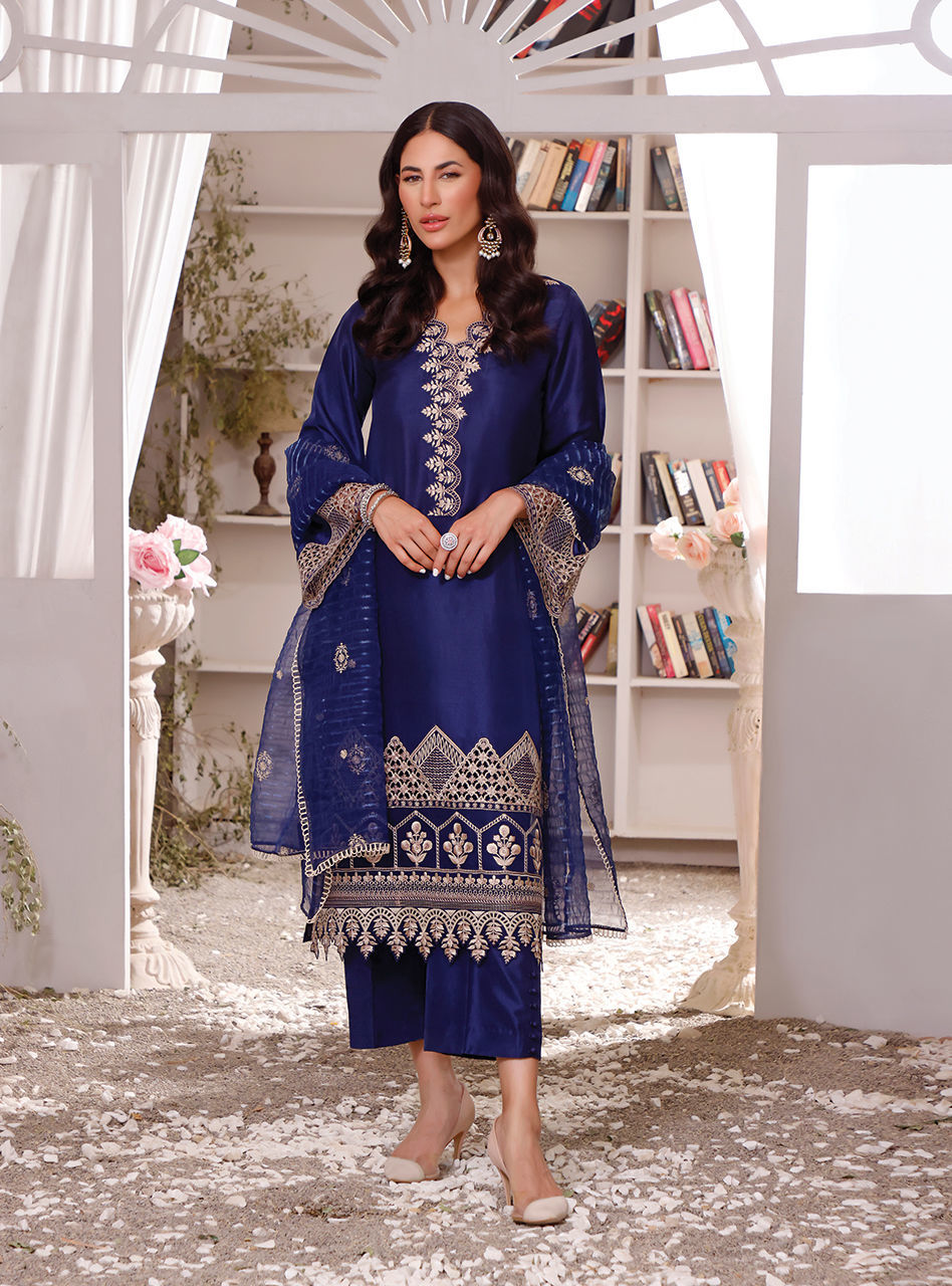 Zainab Chottani | Luxury Pret | BLUE IRIZ by Zainab Chottani - Designer Dress - Type: Ladies Clothes - Available at Sana Yasir - 100% Original