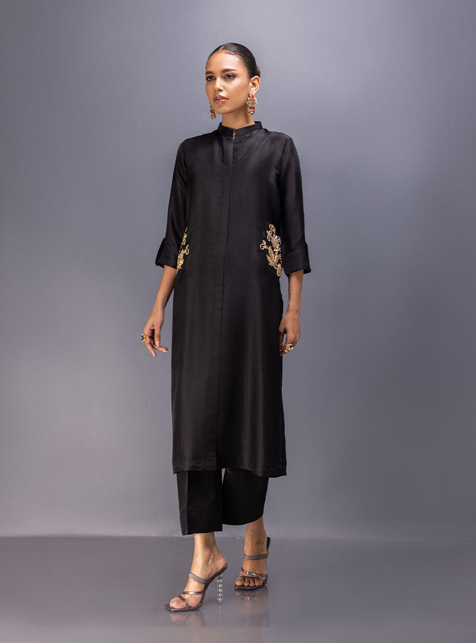 Zainab Chottani | Luxury Pret | EBONY FROST by Zainab Chottani - Designer Dress - Type: Ladies Clothes - Available at Sana Yasir - 100% Original