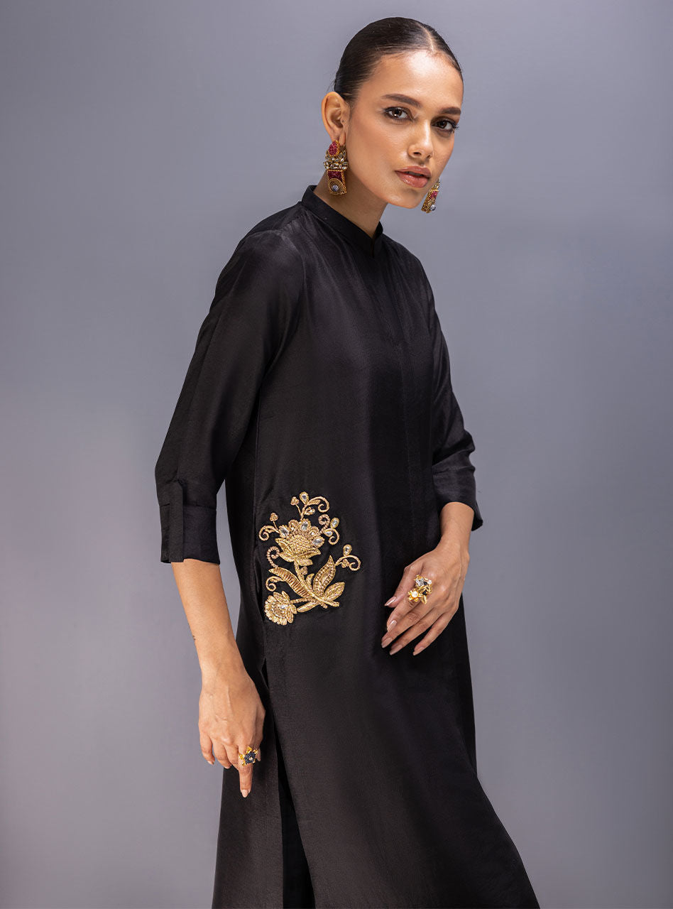 Zainab Chottani | Luxury Pret | EBONY FROST by Zainab Chottani - Designer Dress - Type: Ladies Clothes - Available at Sana Yasir - 100% Original