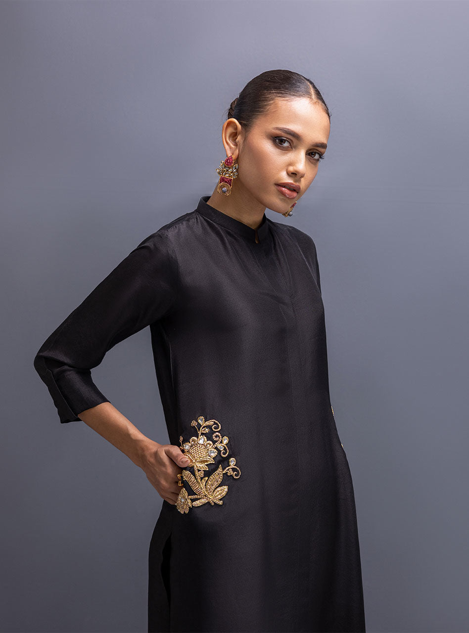 Zainab Chottani | Luxury Pret | EBONY FROST by Zainab Chottani - Designer Dress - Type: Ladies Clothes - Available at Sana Yasir - 100% Original