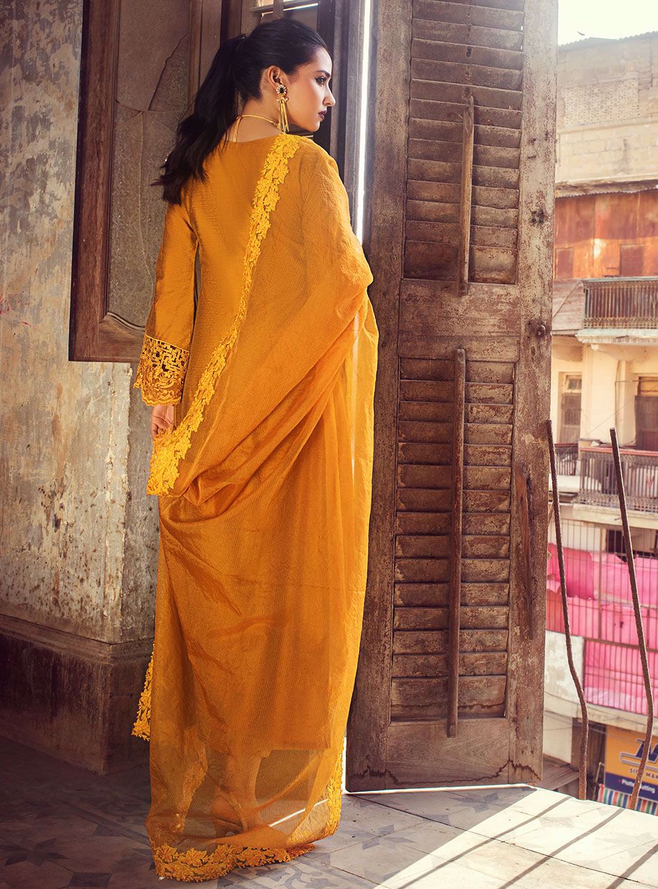 Zainab Chottani | Luxury Pret | MADE OF GOLD by Zainab Chottani - Designer Dress - Type: Ladies Clothes - Available at Sana Yasir - 100% Original