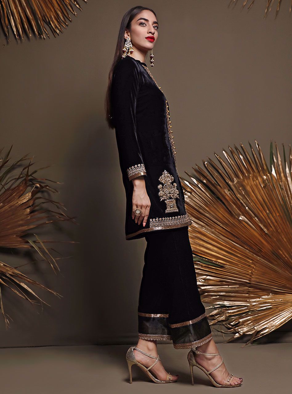 Zainab Chottani | Luxury Pret | METALIC MOOD by Zainab Chottani - Designer Dress - Type: Ladies Clothes - Available at Sana Yasir - 100% Original