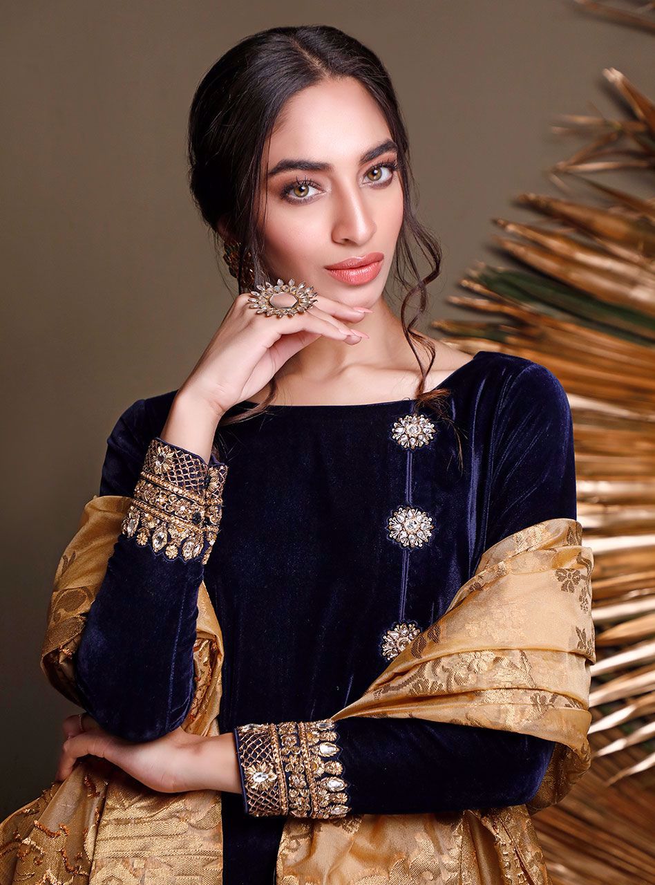 Zainab Chottani | Luxury Pret | MIDNIGHT GEODE by Zainab Chottani - Designer Dress - Type: Ladies Clothes - Available at Sana Yasir - 100% Original
