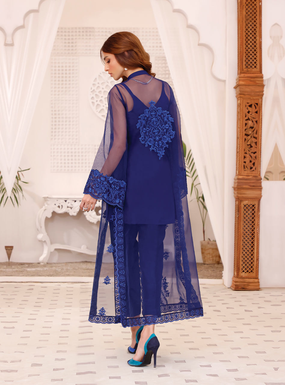 Zainab Chottani | Luxury Pret | PACIFIC GLOW by Zainab Chottani - Designer Dress - Type: Ladies Clothes - Available at Sana Yasir - 100% Original