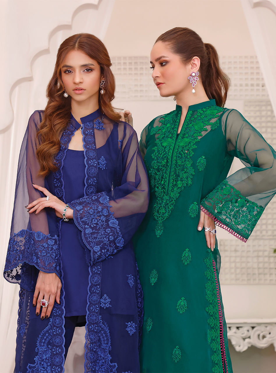 Zainab Chottani | Luxury Pret | PACIFIC GLOW by Zainab Chottani - Designer Dress - Type: Ladies Clothes - Available at Sana Yasir - 100% Original