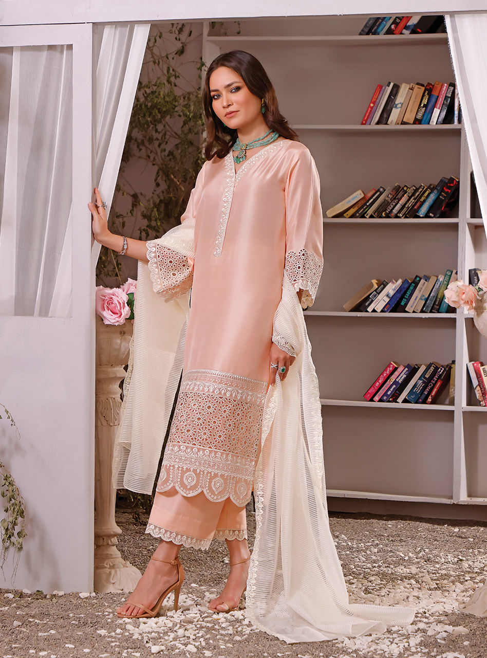 Zainab Chottani | Luxury Pret | PEACH SERENITY by Zainab Chottani - Designer Dress - Type: Ladies Clothes - Available at Sana Yasir - 100% Original