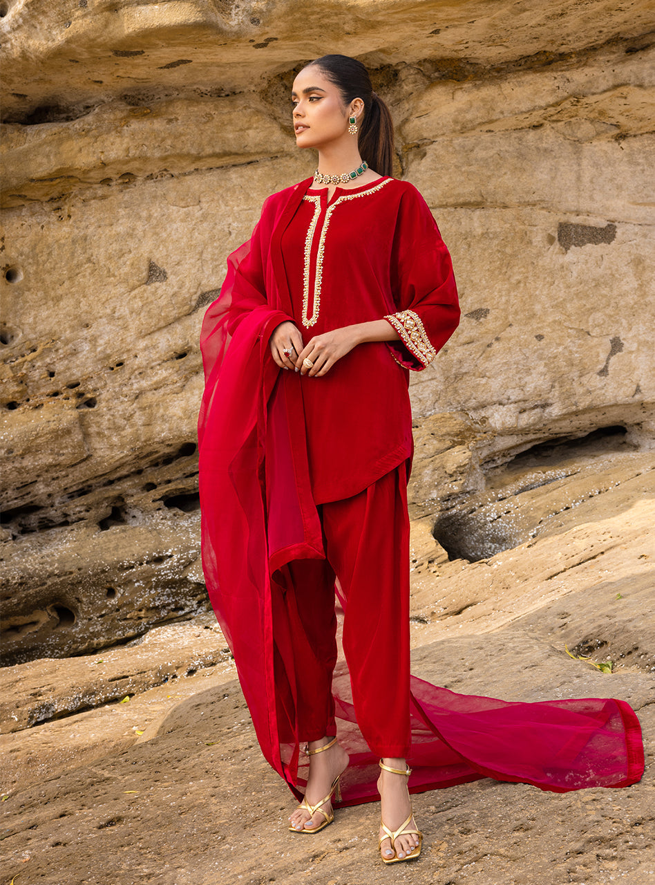 Zainab Chottani | Luxury Pret | RUBY JEZZ by Zainab Chottani - Designer Dress - Type: Ladies Clothes - Available at Sana Yasir - 100% Original