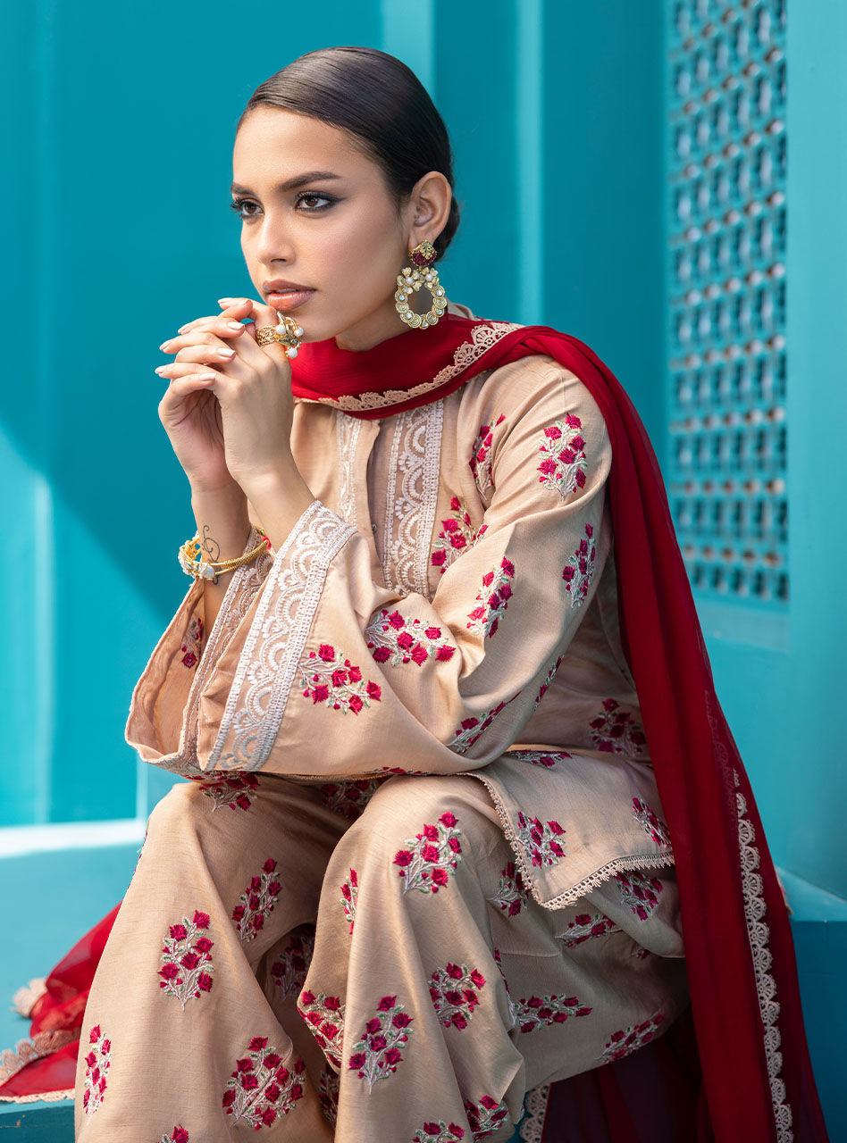 Zainab Chottani | Luxury Pret | SCARLET BLUSH by Zainab Chottani - Designer Dress - Type: Ladies Clothes - Available at Sana Yasir - 100% Original