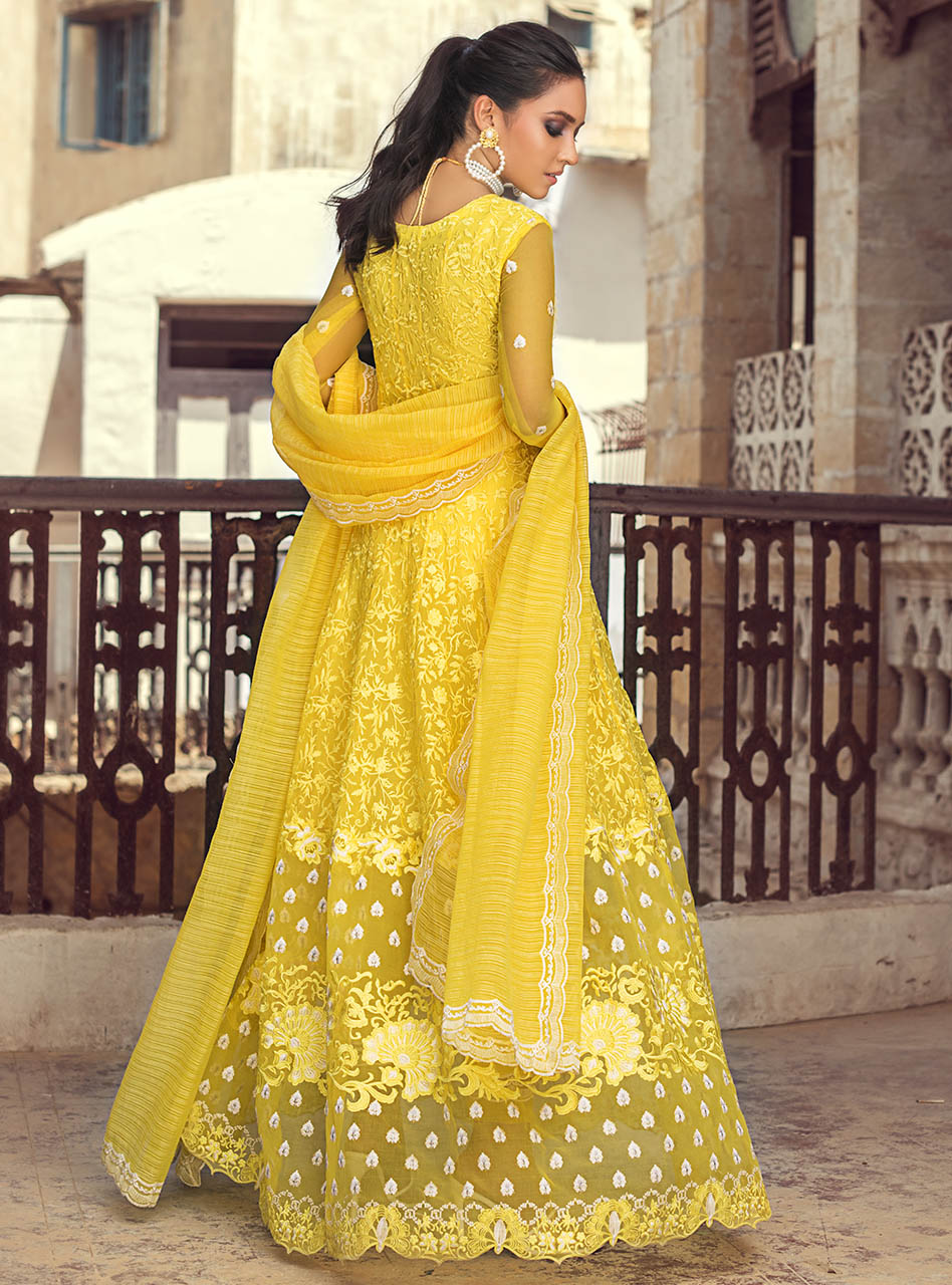 Zainab Chottani | Luxury Pret | SOOTHING SNOB by Zainab Chottani - Designer Dress - Type: Ladies Clothes - Available at Sana Yasir - 100% Original