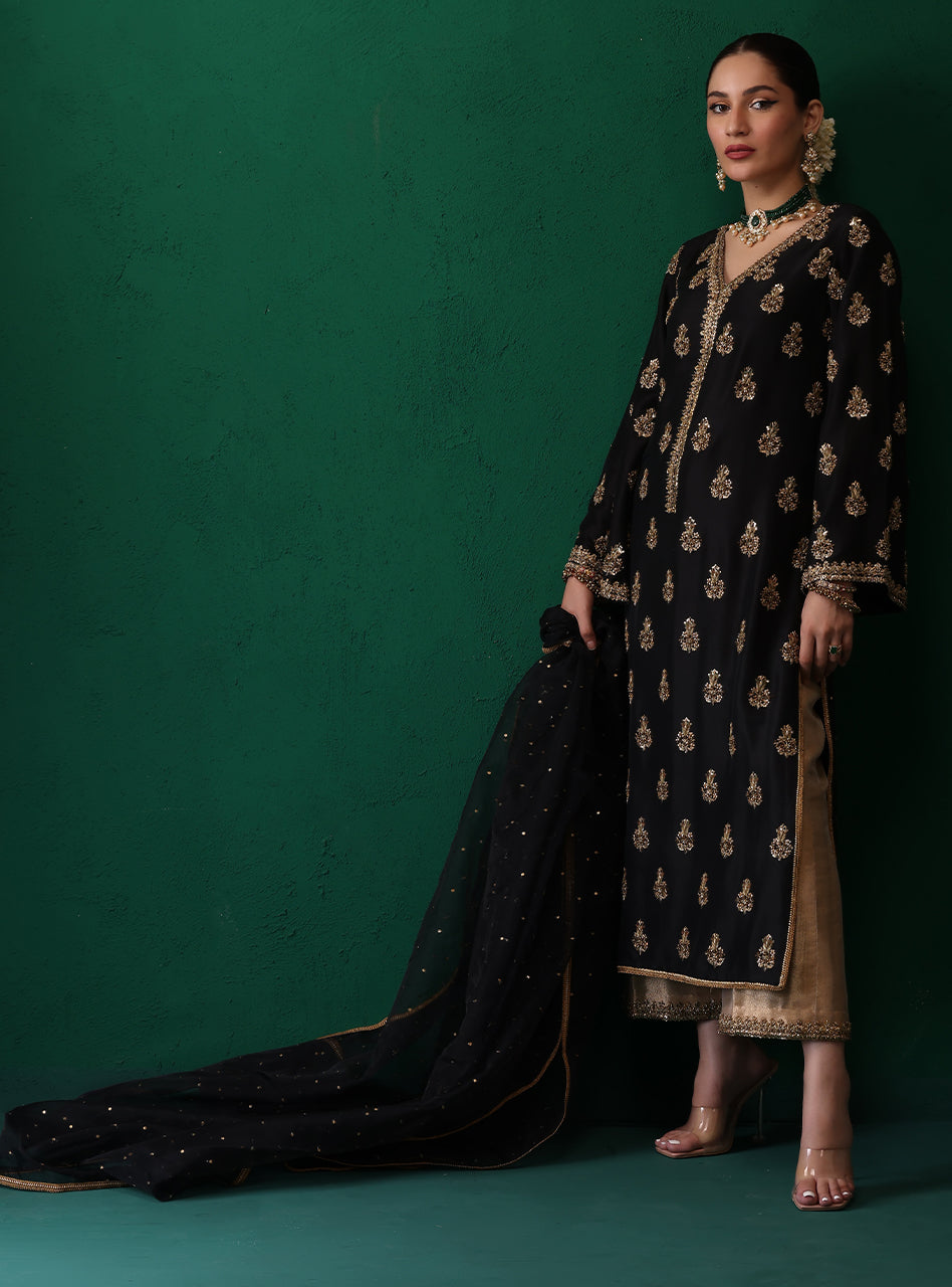 Zainab Chottani | Semi Formals | SHEHNAAZ by Zainab Chottani - Designer Dress - Type: LA - Available at Sana Yasir - 100% Original