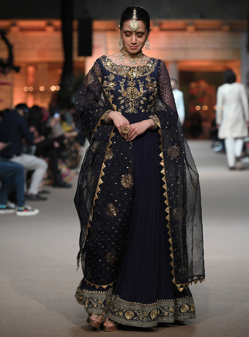 Zainab Chottani | Semi Formals | TASAWUR by Zainab Chottani - Designer Dress - Type: Ladies Clothes - Available at Sana Yasir - 100% Original