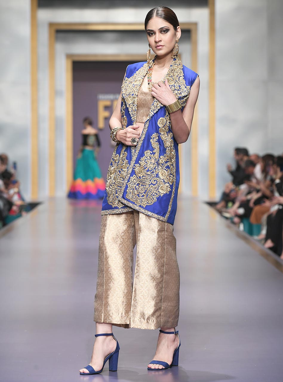 Zainab Chottani | Semi Formals | TEHZEEB by Zainab Chottani - Designer Dress - Type: Ladies Clothes - Available at Sana Yasir - 100% Original
