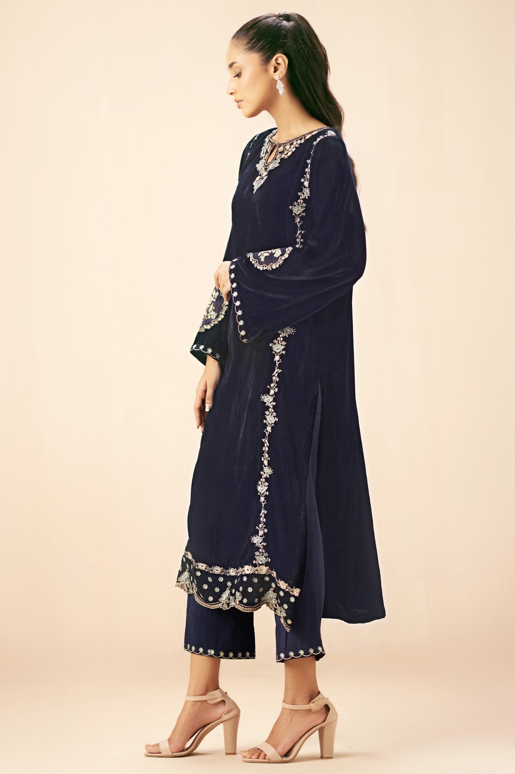 Zeen | Winter Collection | Velvet 10 by Zeen - Designer Dress - Type: Ladies Clothes - Available at Sana Yasir - 100% Original