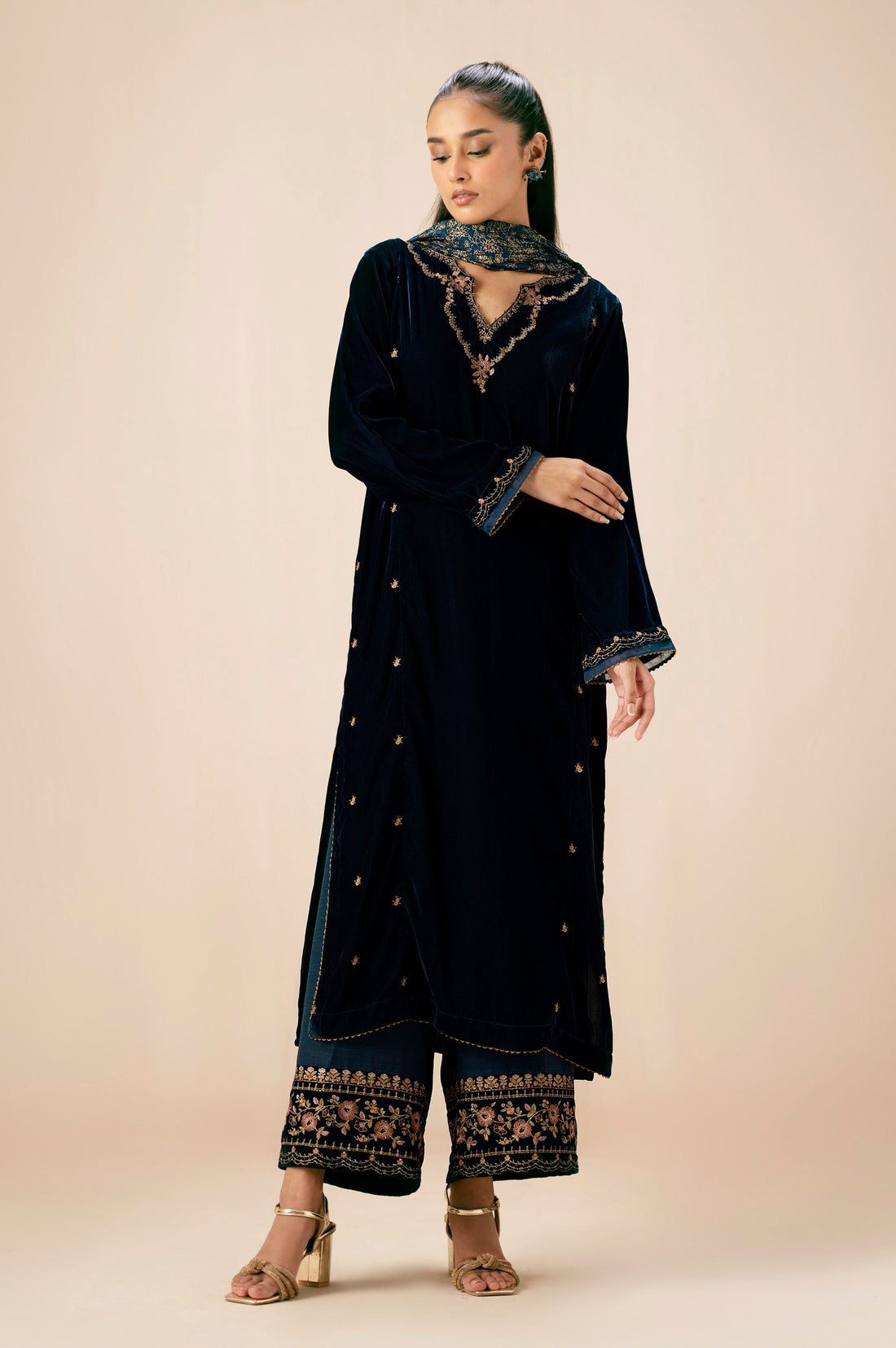 Zeen | Winter Collection | Velvet 11 by Zeen - Designer Dress - Type: Ladies Clothes - Available at Sana Yasir - 100% Original